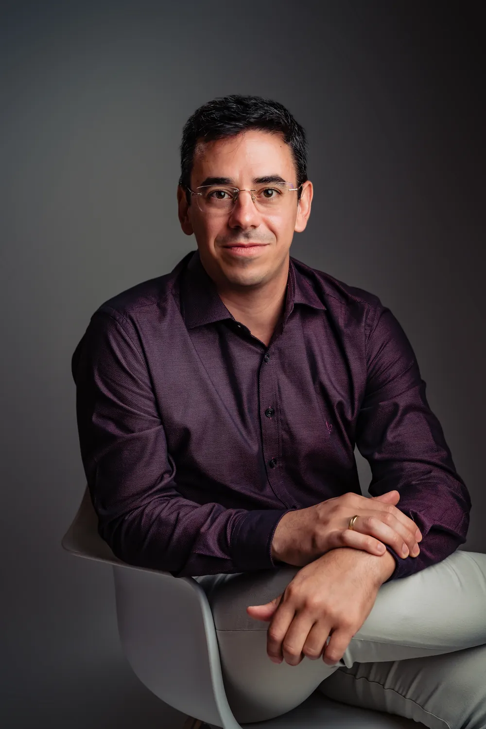 Dr. Guilherme Campos, especialista em Geriatria, na Clínica Médica Atos.